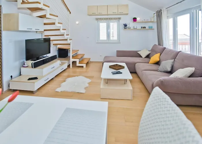 Relaxing Holiday Sunset Apartment