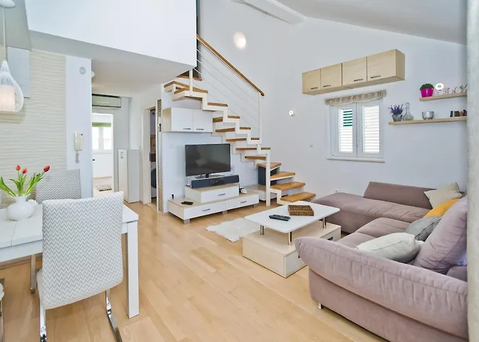 Relaxing Holiday Sunset Apartment